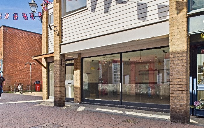 31 Pepper Street - Legat Owen
