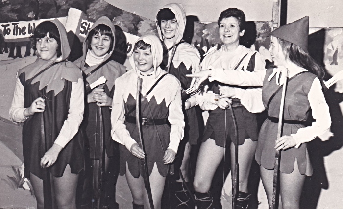 BABES IN woods SHAV VILLAGE PANTO FEB 1 2 AND 3 1979 HELEN GRAY KAREN AD