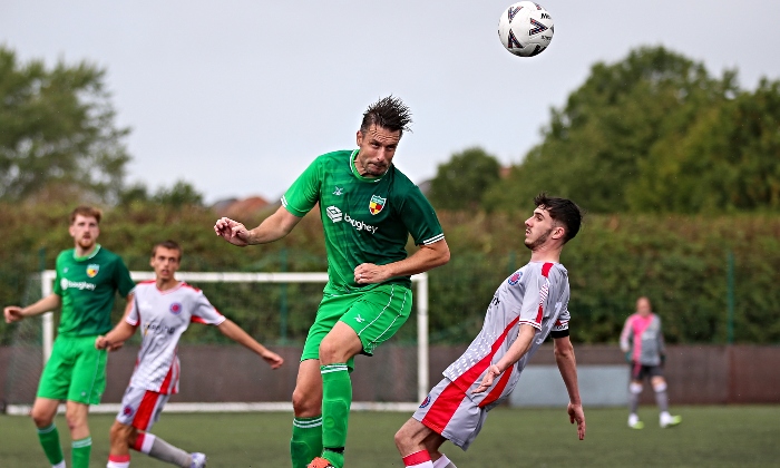 Dabbers head the ball forward (1)