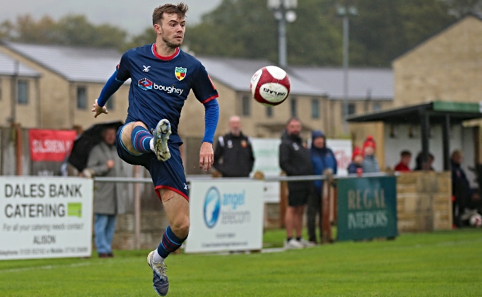 First-half - Dabbers control the ball (1)