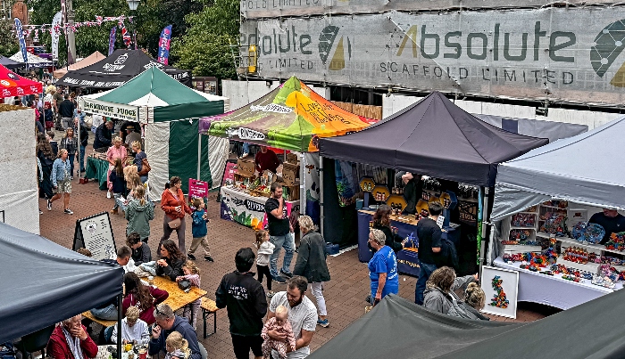 Stalls on Nantwich town square (1)