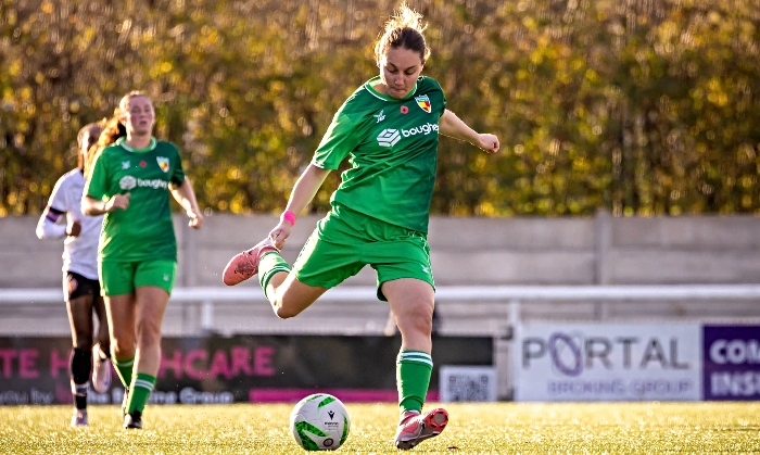 Nantwich Town FC Women in action (2) (3) (1)