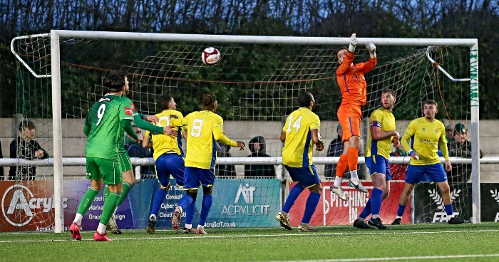Second-half - Dabbers go close (1)