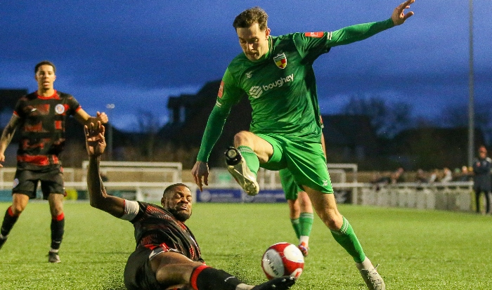 Second-half - Dabbers lose the ball under pressure (1)