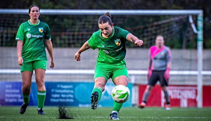 Nantwich Town FC Women in action v Macclesfield December 2025