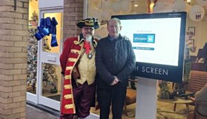 Nantwich estate agents Whitegates celebrates shop move