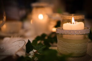 Popular types of wedding centre-pieces and how to select best one for your big day