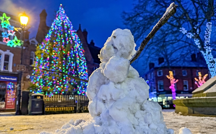 Nantwich snow - snowman on the town square (1)