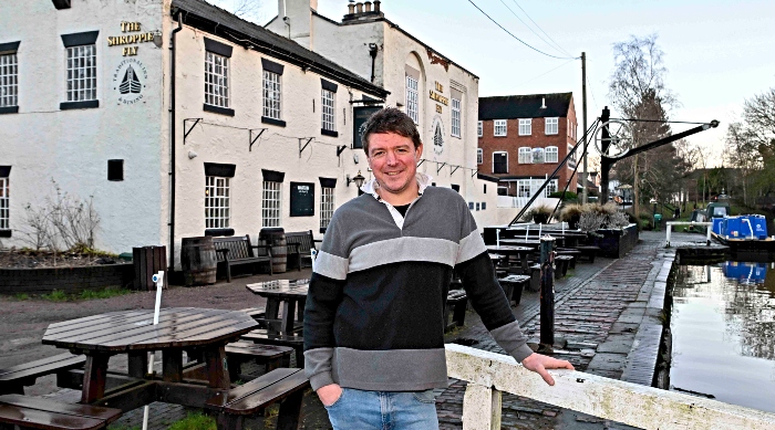 Shroppie Fly pub with Dale