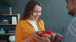 8 essential gifts for someone who’s pregnant this Winter