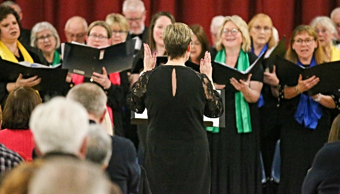 Clare Shackleton conducts Wistaston Singers (2) (1)