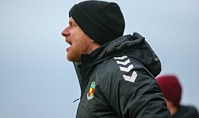 Defeat to Witton - Dabbers manager Luke Goddard shouts instructions (1)