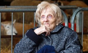 1945 dairy student among thousands at Reaseheath lambing events