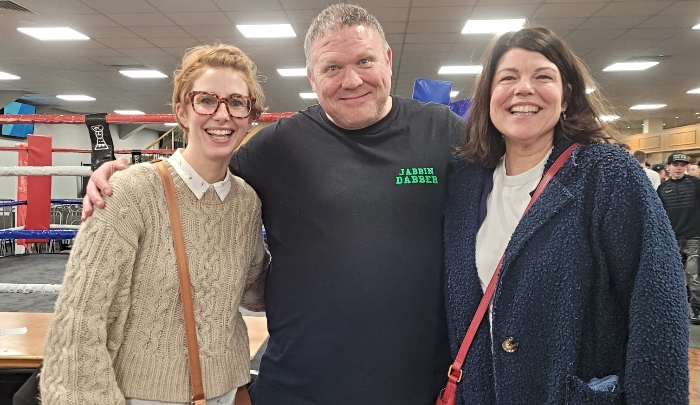 Simon Jones of Jabbin Dabber with town councillors Joy O'Hara and Kim Jamson
