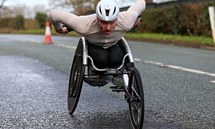 Wheelchair race winner Joshua Landmann on his way to victory (1)
