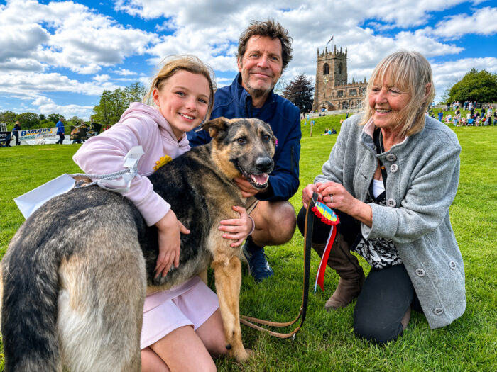 Best in Show - Binki with owner Julie Wright and Steve Leonard and daughter