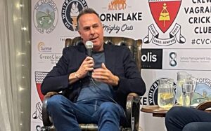 Ex England captain Vaughan entertains Vagrants audience