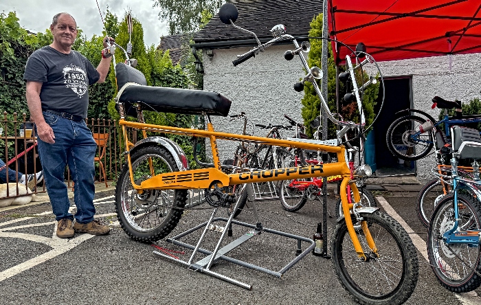 Tim at The Swan Inn with his oversized Chopper bicycle (1)