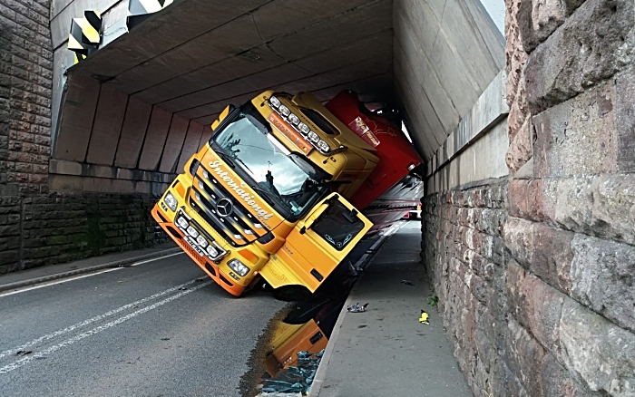 A49 Lorry collides with railway bridge on Whitchurch Road, Beeston