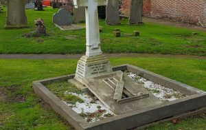 Historic cricketing Ashes link to Nantwich sportsman buried at Acton