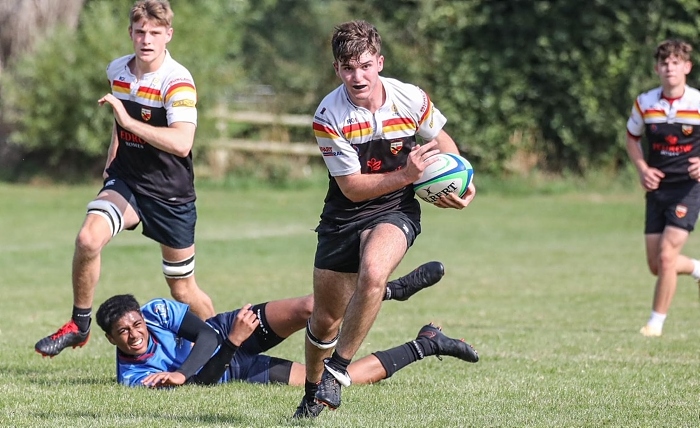 Colts - Adan Deegan makes break that led to a try (1)