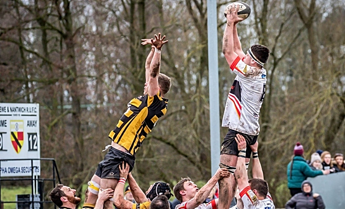 Ali Laing lineout for crewe and nantwich v stafford