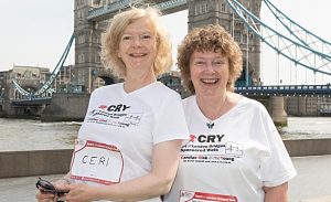 Bereaved Nantwich mum takes part in CRY Heart of London Bridges Walk
