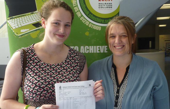 Amy Tomlinson and her mum celebrating her GCSE results (1)
