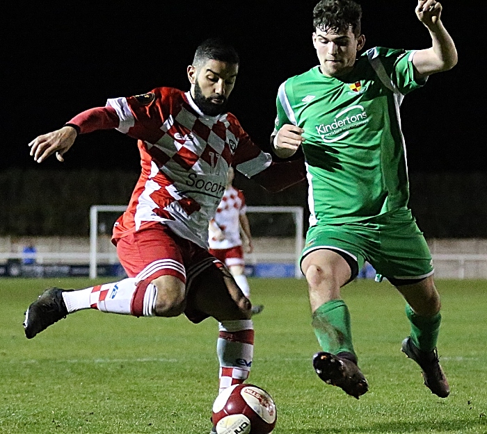 Both teams fight for the ball (1)