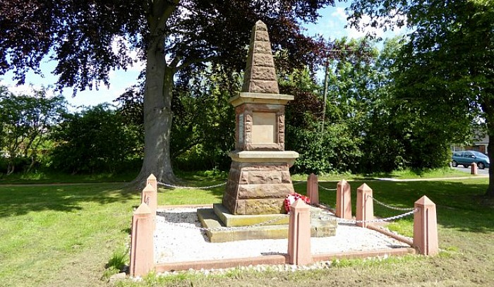 Bradfield Green war memorial Minshull Vernon, pic by Phil Platt under creative commons