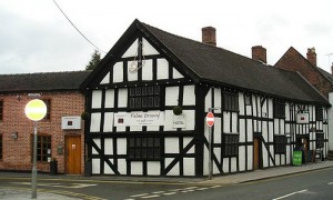 Pub drinkers evacuated over “false alarm” gas leak in Nantwich