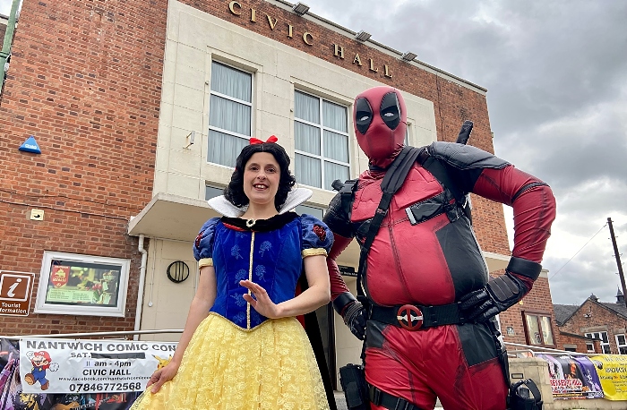 Cosplay outside the Nantwich Civic Hall - Snow White and Deadpool (1)