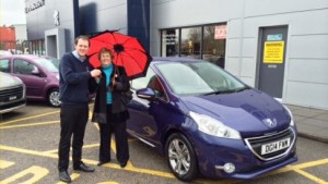 Crewe and Nantwich Motability specialist delivers 1,000th car