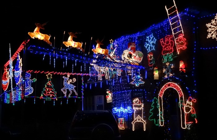 Crewe - Salisbury Avenue, Christmas lights