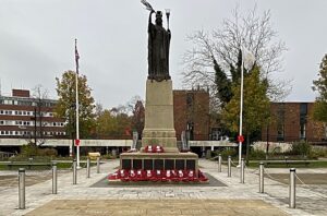 Crewe - war memorial on Memorial Square