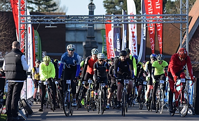 Cyclists on the long distance route leave the start line at Queens Park Crewe (1)