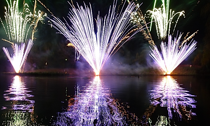 Fireworks reflected in Queens Park lake (2) (1)