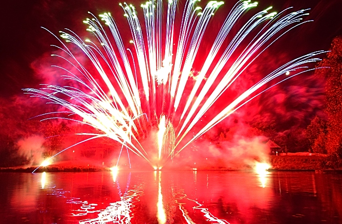 Fireworks reflected in Queens Park lake (3) (1)