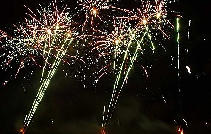 Fireworks reflected in Queens Park lake (5) (1)