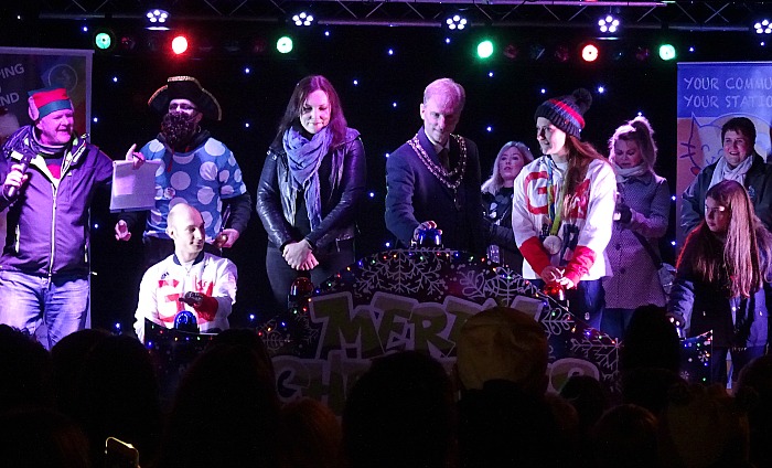 five-special-guests-switch-on-the-nantwich-christmas-lights