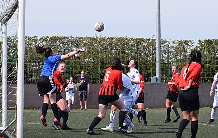 Frodsham Women's FC keeper clears the ball (1)