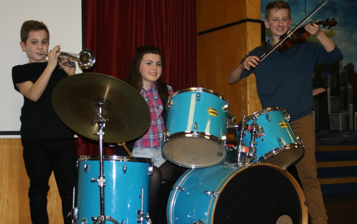 Fame - George Smith, Georgina Hardy and Alistair Hackshall practise their unusual ensemble