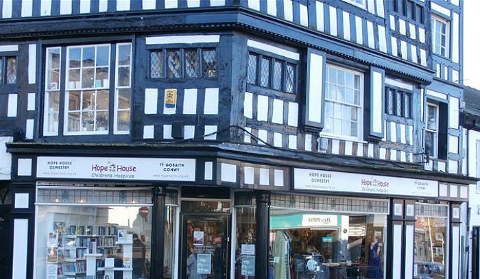 Hope House charity shop in Nantwich