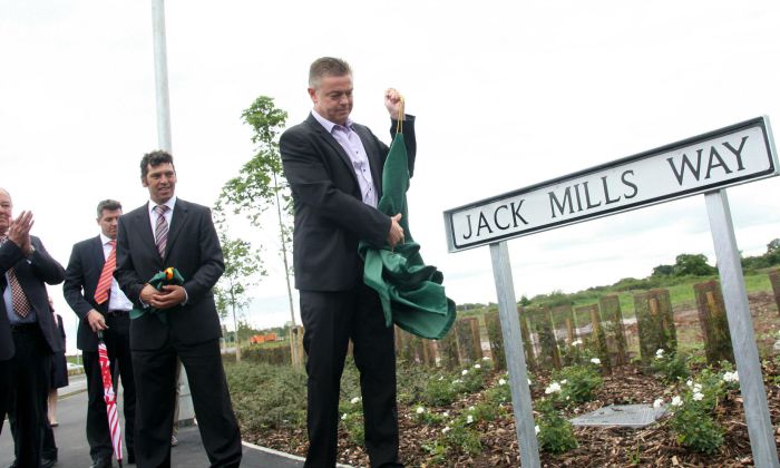 Ian Mills unveils Jack Mills Way in Shavington