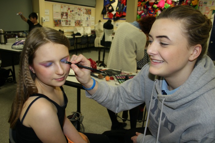 Fame - Maisie Bell applies some stunning make up to Ellie Duncalf