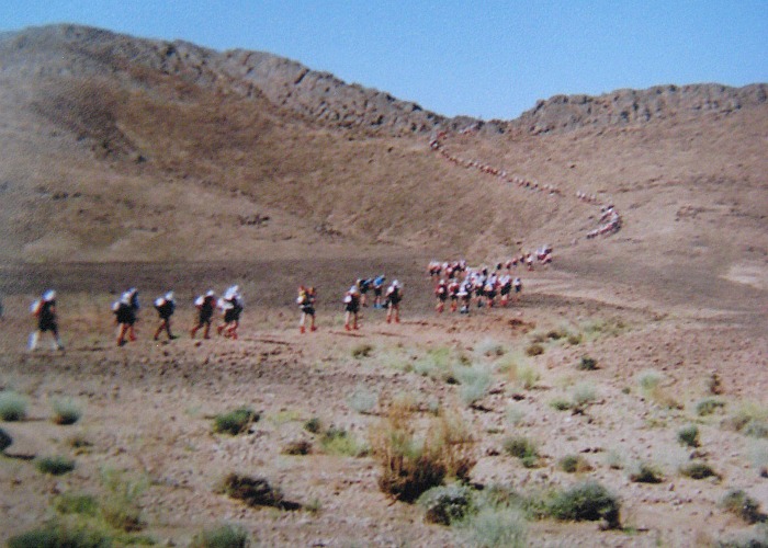 Marathon des Sables runners (pic by James Hellman, creative commons licence)