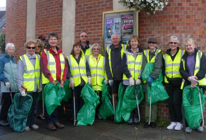 Nantwich Litter Group volunteers prepare for action