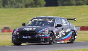 Tarporley racing driver Oliphant misses out on podium at Snetterton