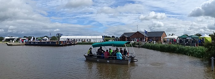 overwater-wheelyboat-at-the-rnli-festival