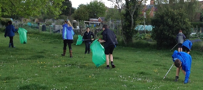 Pear Tree - community litter pick